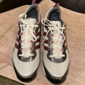 Adidas sports shoes with comfort footbed foam!